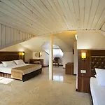 Hotel Montana