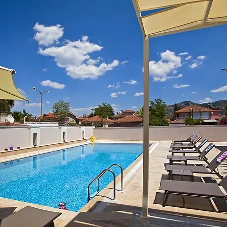 ホテル Montana 3*